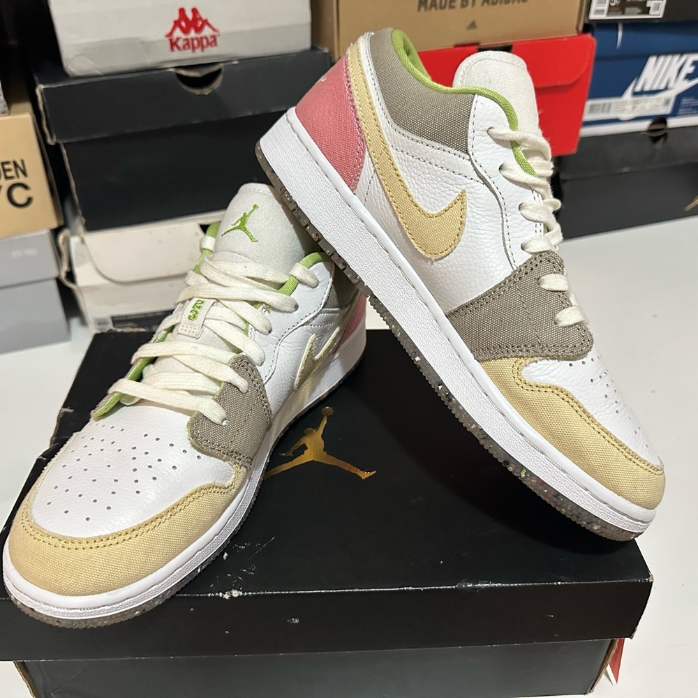 Jordan 1 Low
Pastel Grind Vivid Green (GS)